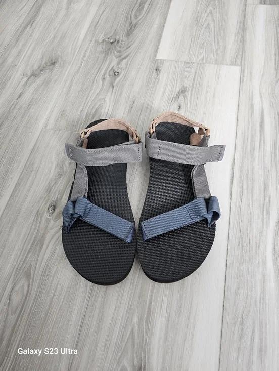 Teva Men's Black Sandals with Blue, Gray, and Pink Straps Sz 9 - Picture 8 of 8